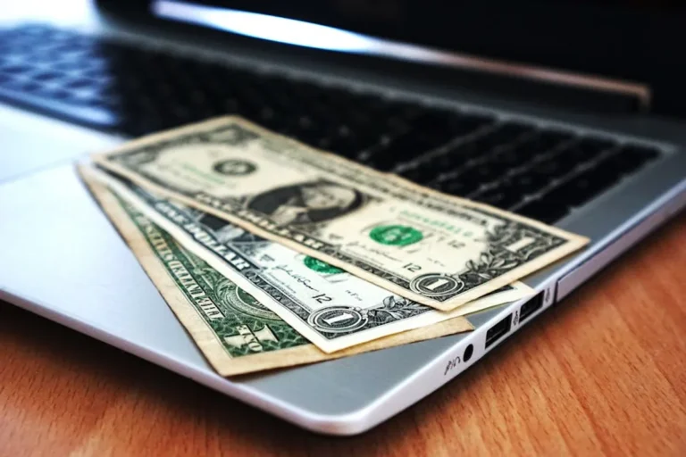 How to Compare Online Casinos Safely Before Signing Up