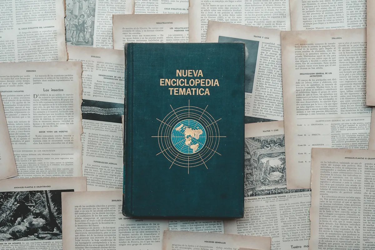 Reference documentation in a library